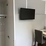 Sobe Kod Bolnice Paprikovac Ostanak kod kuće *