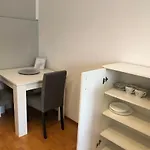 Sobe Kod Bolnice Paprikovac Ostanak kod kuće *