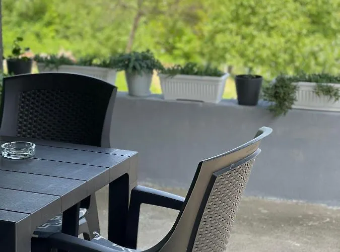 Sobe Kod Bolnice Paprikovac Quarto em Acomodações Particulares *